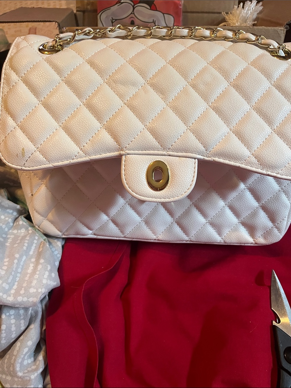 Quilted Cream Shoulder Bag with Gold Chain